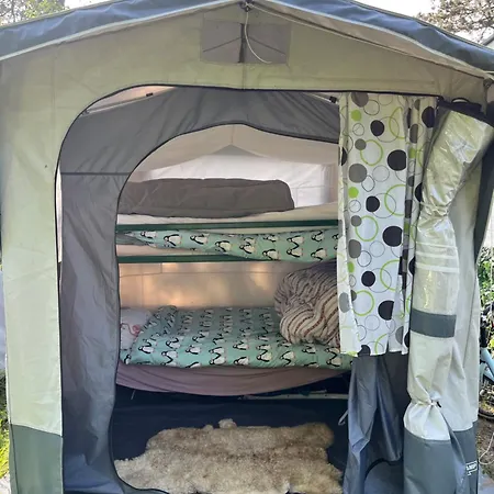 Stacaravan Bakkum, Aan Rand Camping, Zonnepaneel En Waterfust